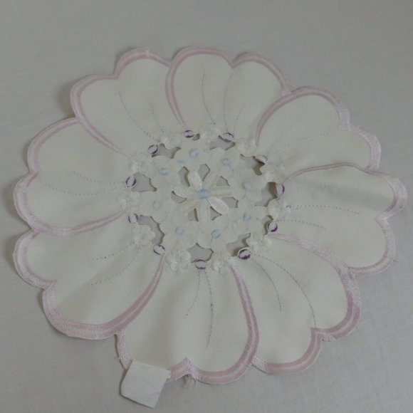 2 Round Embroidered Flower Petal Shape Purple Blue White Doily Table Topper 12.5 - Picture 4 of 8
